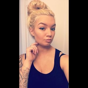 Meet your Posher, Cassie